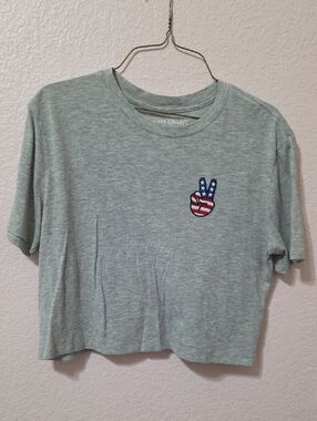 Tea Collection Light Gray Cropped Tee with American Peace Patch